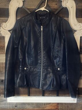Women's Black Faux Leather Zip-Front Jacket With Ruffle Hem